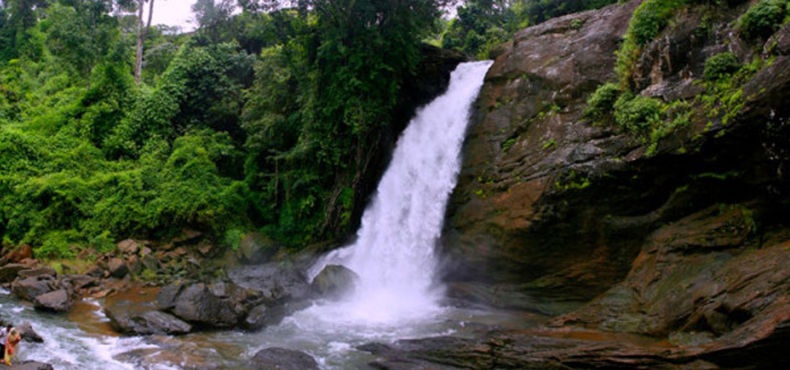 Soochipara or Sentinel Rock Waterfalls