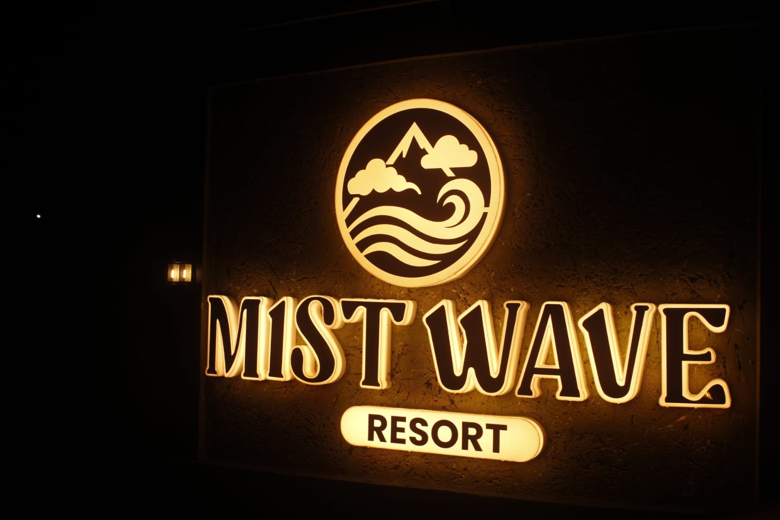 Mist wave resort
