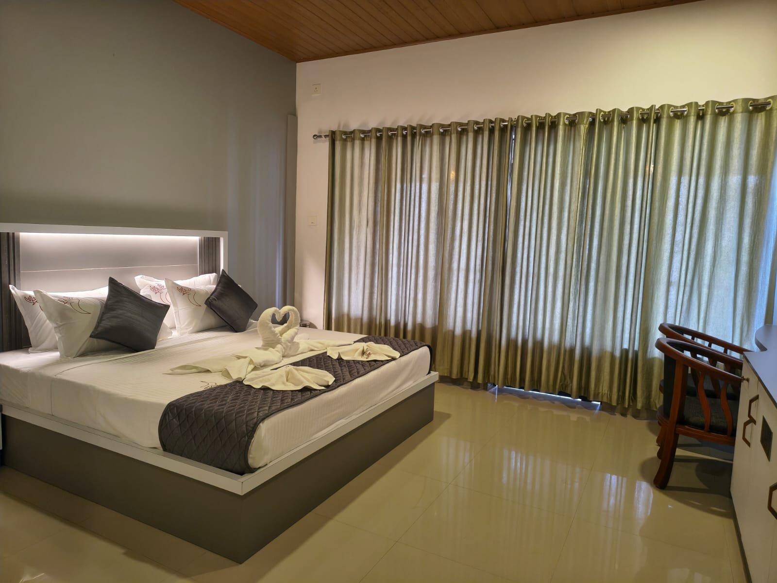 Zeebull Club Room