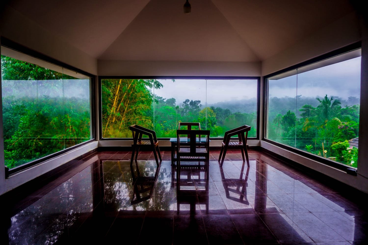 Entire first floor with 3 rooms and hall