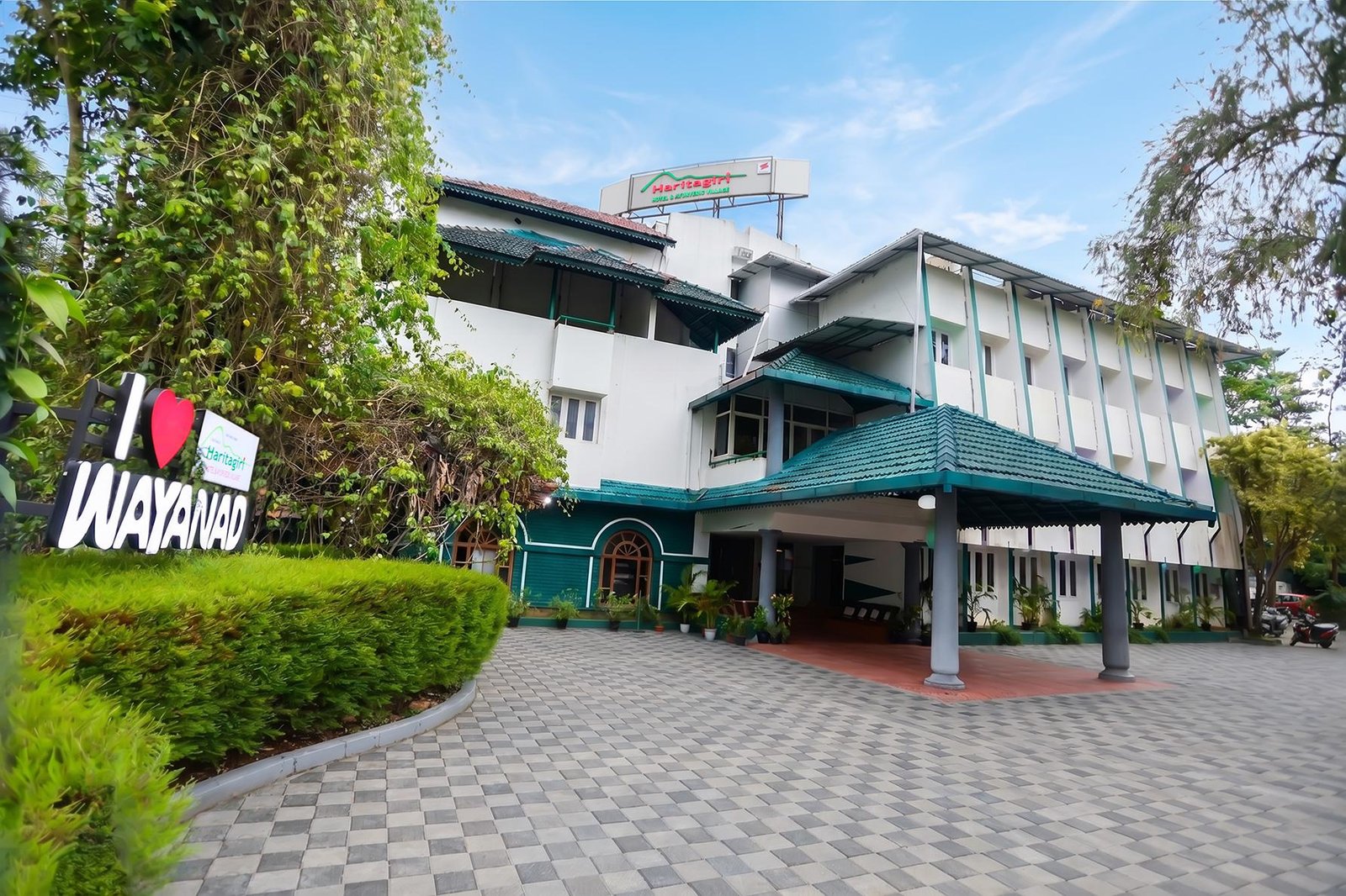 HOTEL HARITAGRII