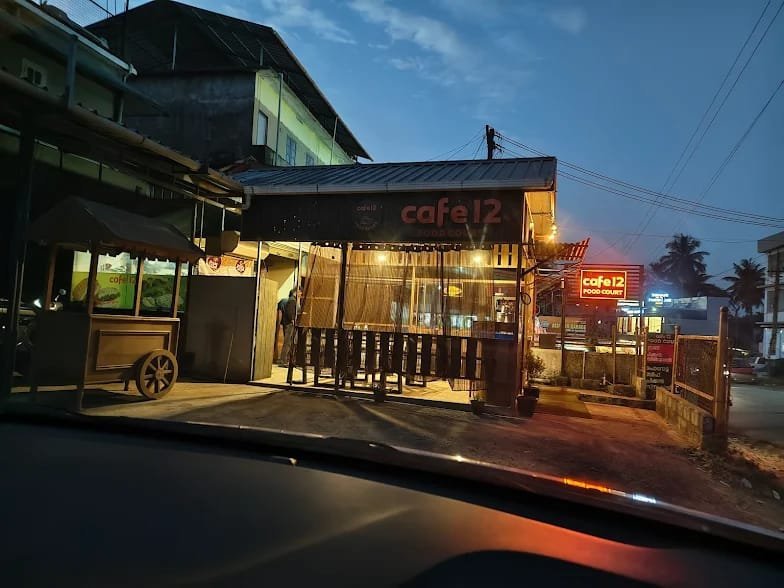 Cafe 12 Food Court