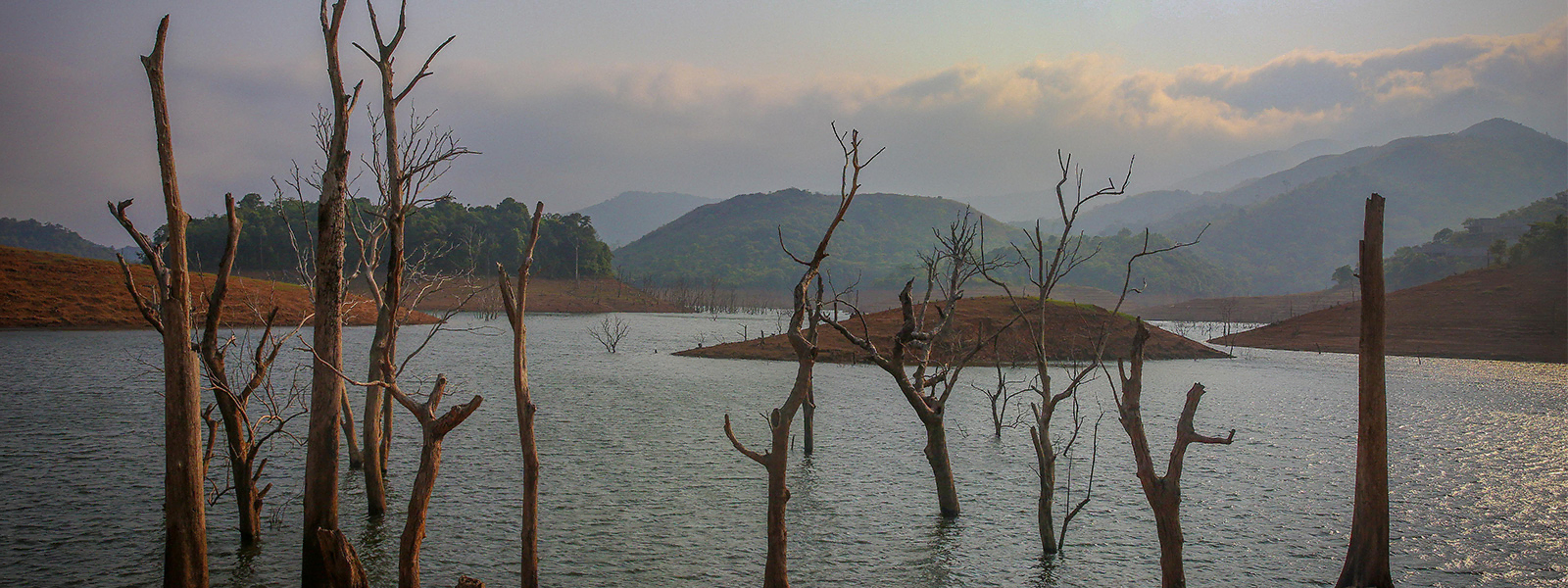 🌿 ബാണാസുര സാഗർ ഡാം--വയനാടിന്റെ വെള്ളച്ചില്ല്!🌊